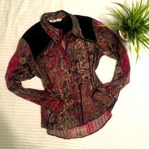 Zara sheer paisley button up😱🌺